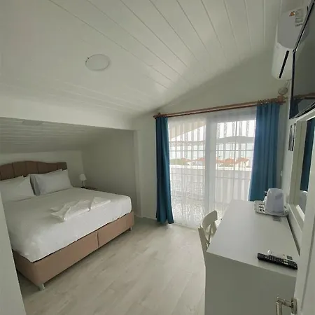 Cunda Kordon Ayvalı