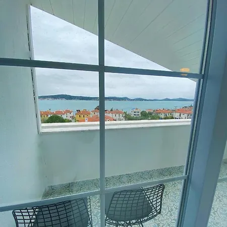 מלון Cunda Kordon 3*